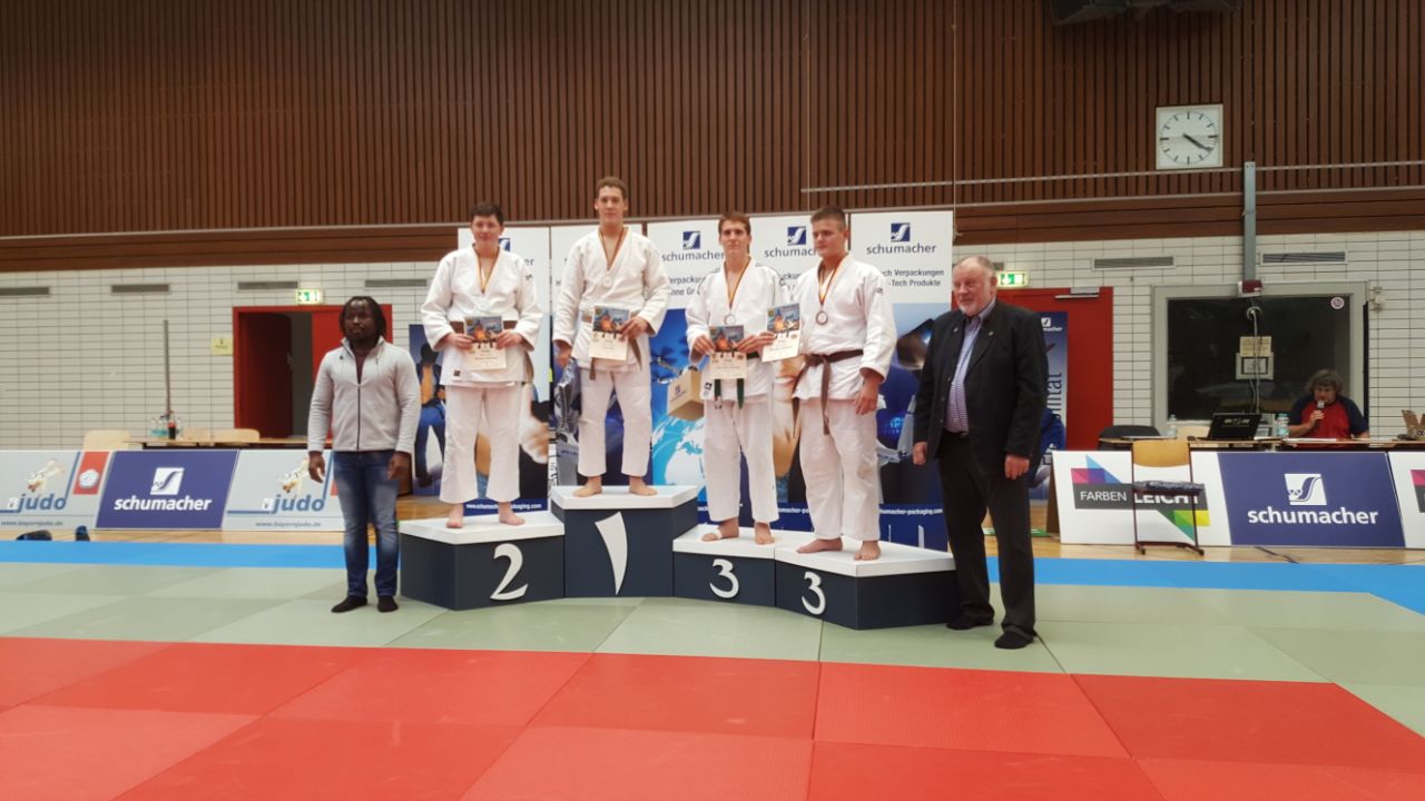 Mannheimer Judoka (Jung und Alt) weiter auf dem ersten Platz