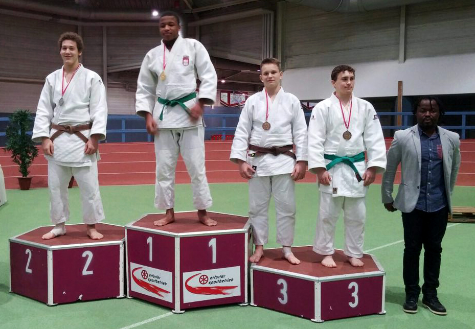 Louis schon wieder auf dem Treppchen